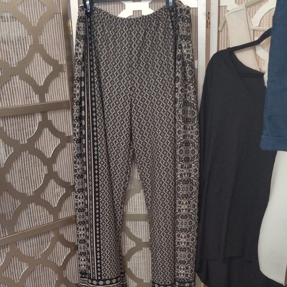 Anthony Richards Black and Cream Cropped Pants
